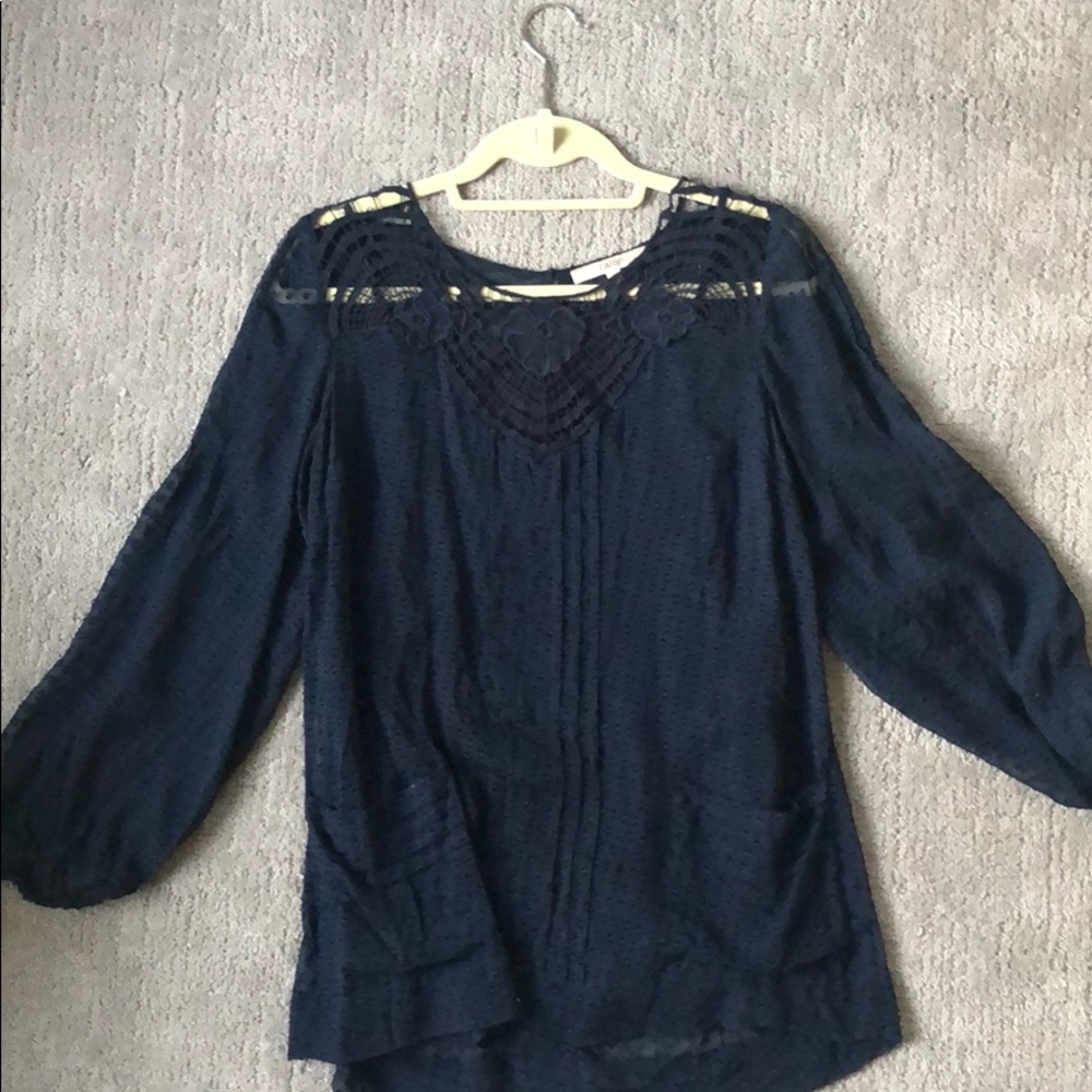 Rain silk dotted blouse